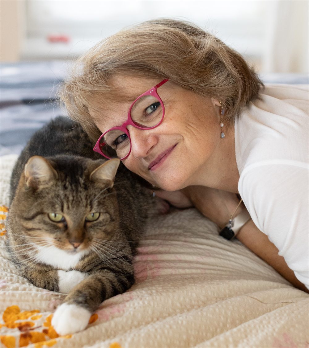 Petra Ebert-Häuser, Tiermedium, mit Katze